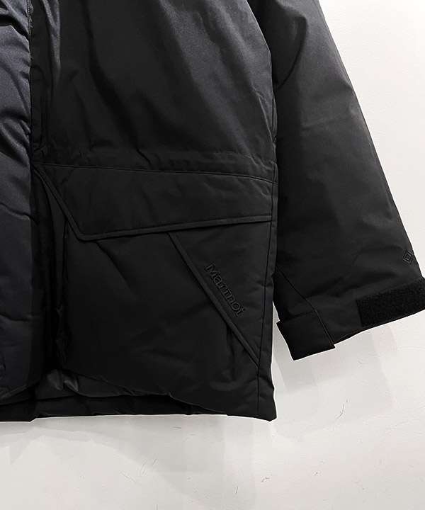 MOMMOTH DOWN JACKET -ブラック-