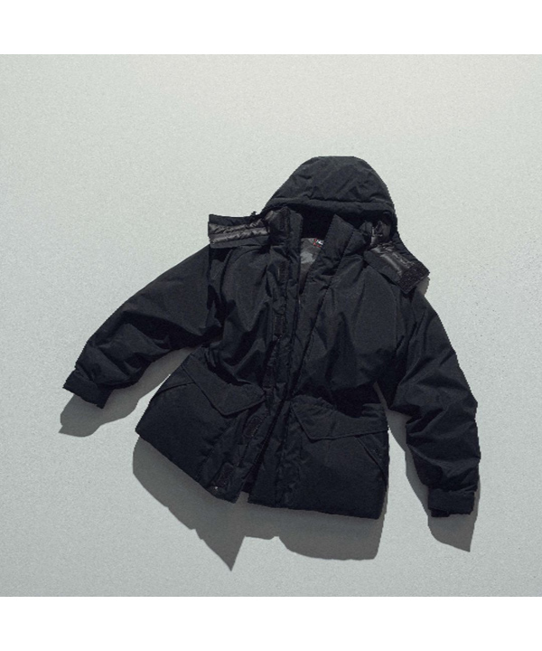 MOMMOTH DOWN JACKET -ブラック-