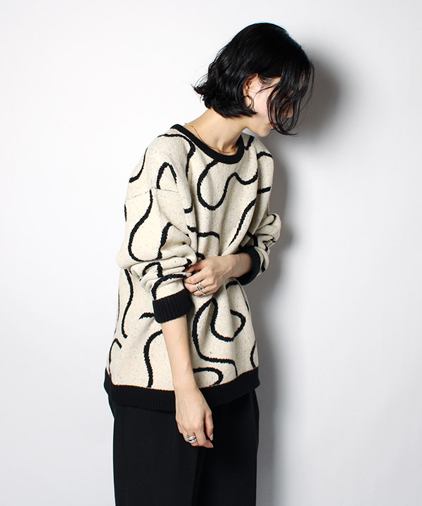 SINUOUS LINE KNIT