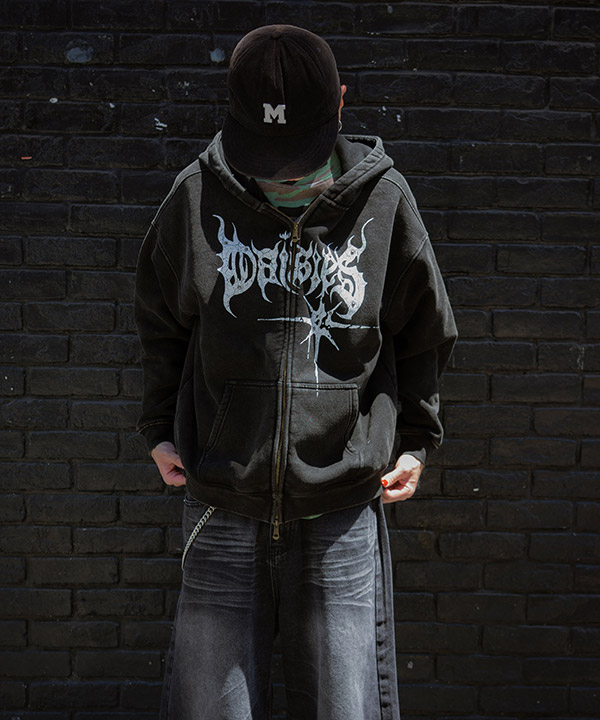 METAL LOGO ZIP HOODIE