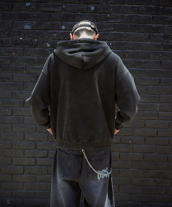 METAL LOGO ZIP HOODIE