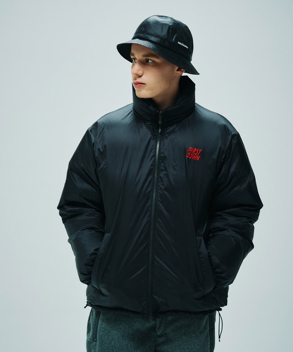 RABBIT FOOT × FIRST DOWN BUBBLE DOWN JKT MICROFT -ブラック-