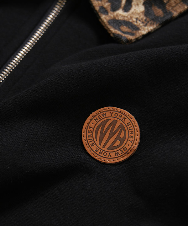 PATTERN COLLAR SWEAT