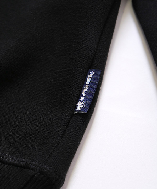 PATTERN COLLAR SWEAT