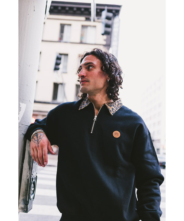 PATTERN COLLAR SWEAT