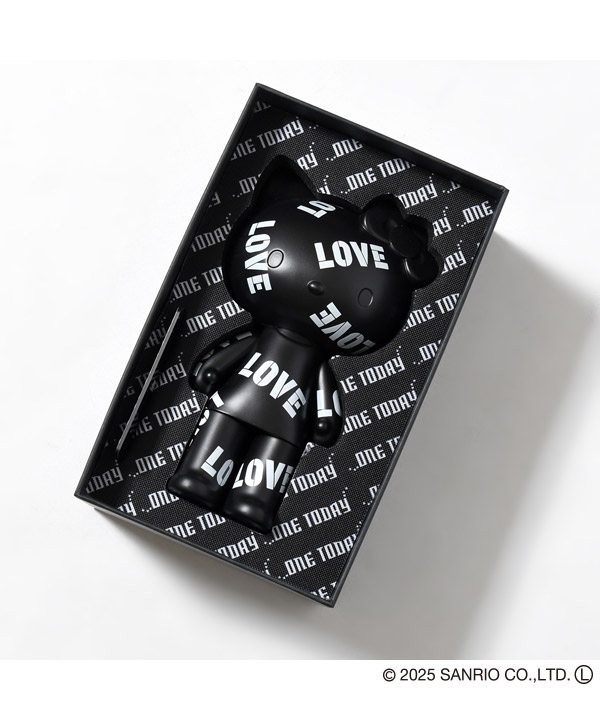 HELLO KITTY BLACK "LOVE"