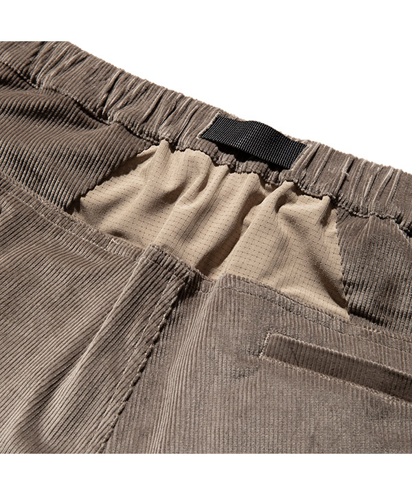 TRAVEL SHORTS CORDUROY -ベージュ-