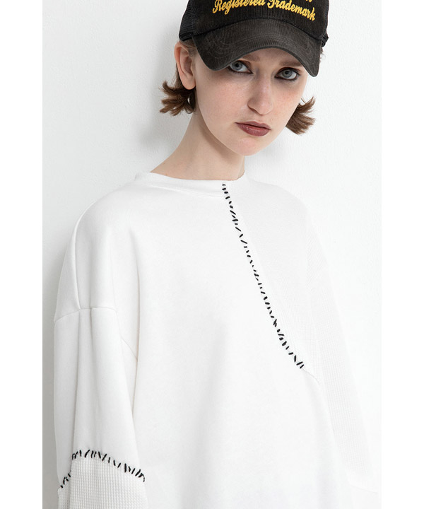 STITCH DESIGN PULLOVER