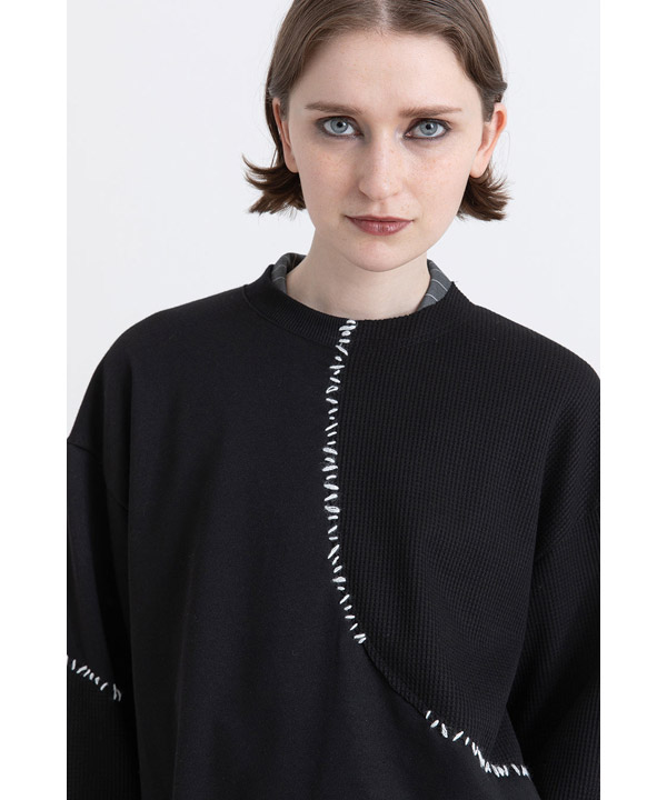 STITCH DESIGN PULLOVER