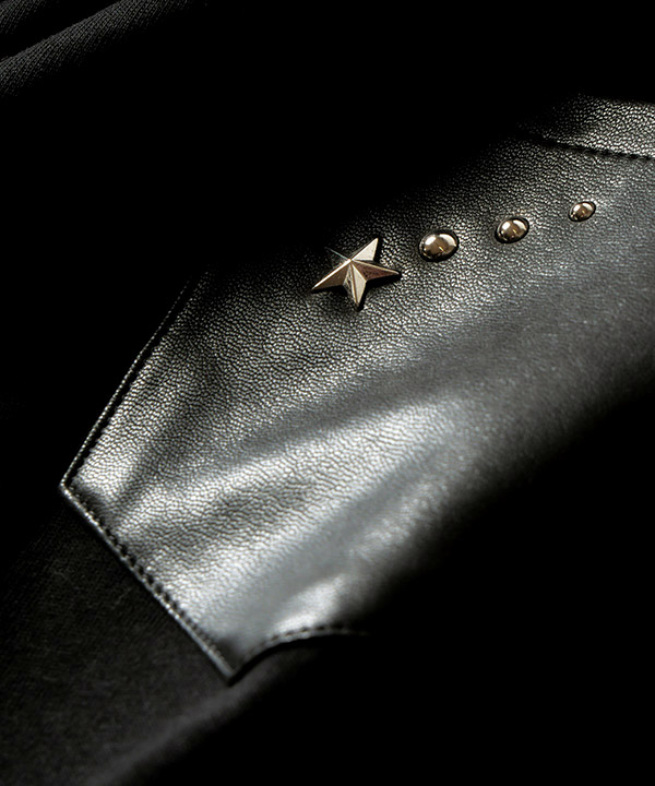 STAR STUDS TEE -ブラック-