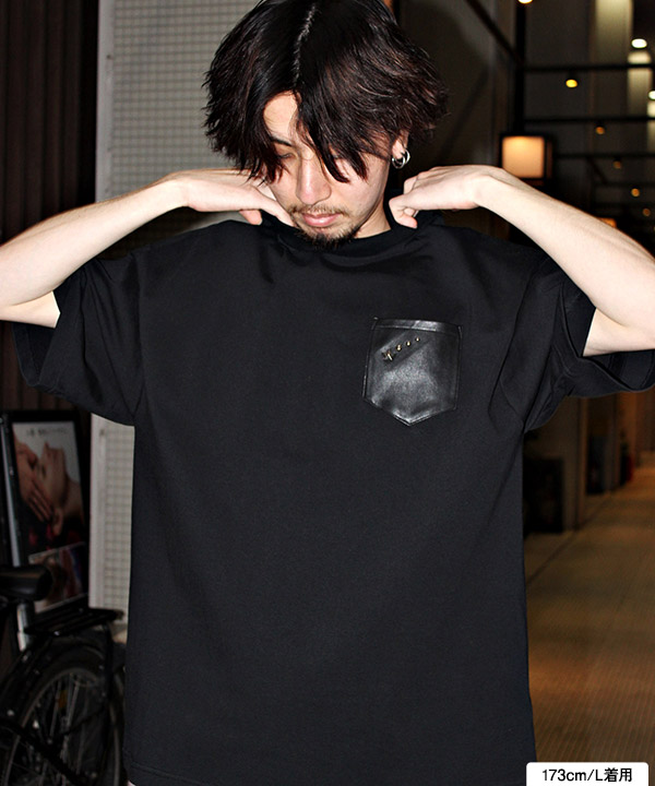STAR STUDS TEE -ブラック-