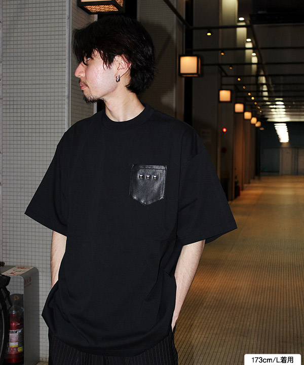 SQUARE STUDS TEE -ブラック-