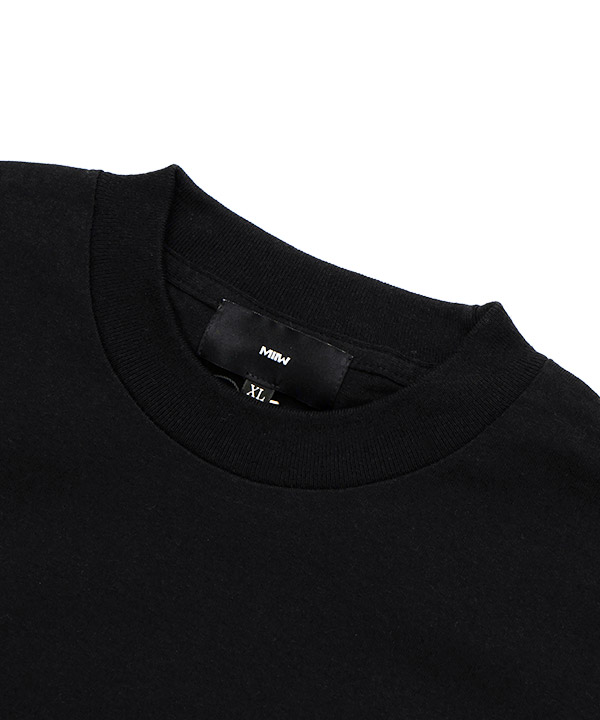 SQUARE STUDS TEE -ブラック-