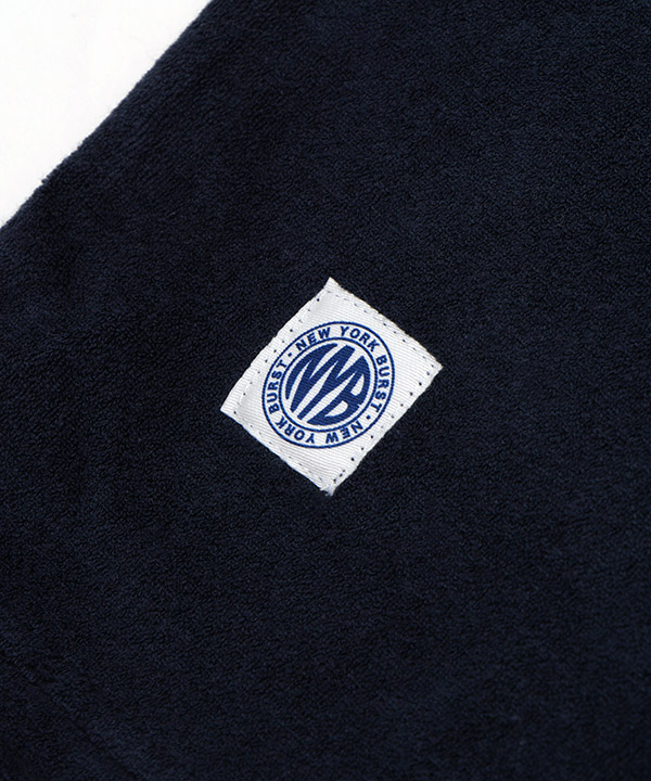 APPLE PILE ZIP UP SHIRT