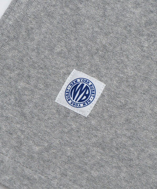 APPLE PILE ZIP UP SHIRT