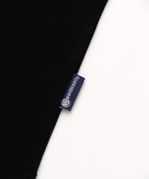 OVAL WAPPEN T-SHIRT