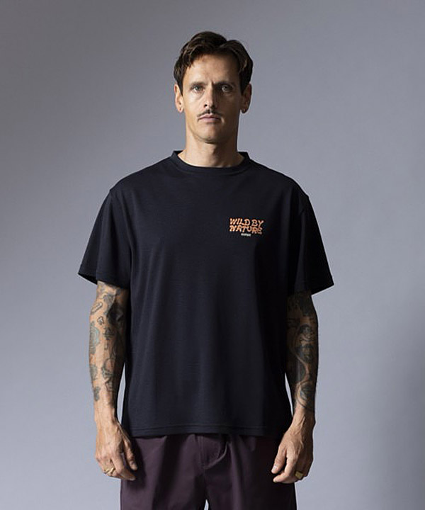 "WILD BY NATURE" DriRelease TEE -ブラック-