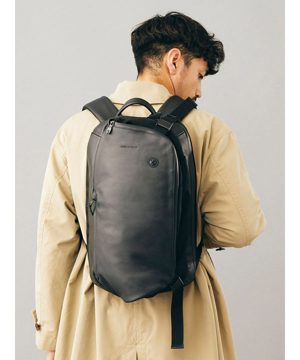 Adjust multi backpack -ブラック-