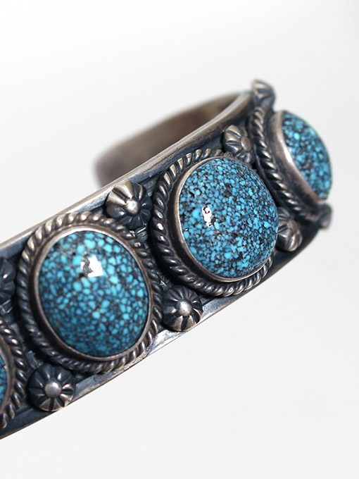 Indian Jewelry(インディアンジュエリー)/ GILBERT TOM BANGLE | Blue